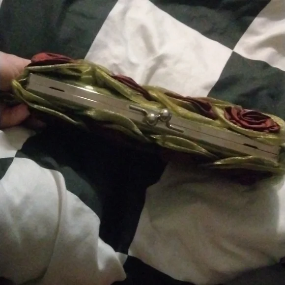 Rose clutch - Picture 5 of 14